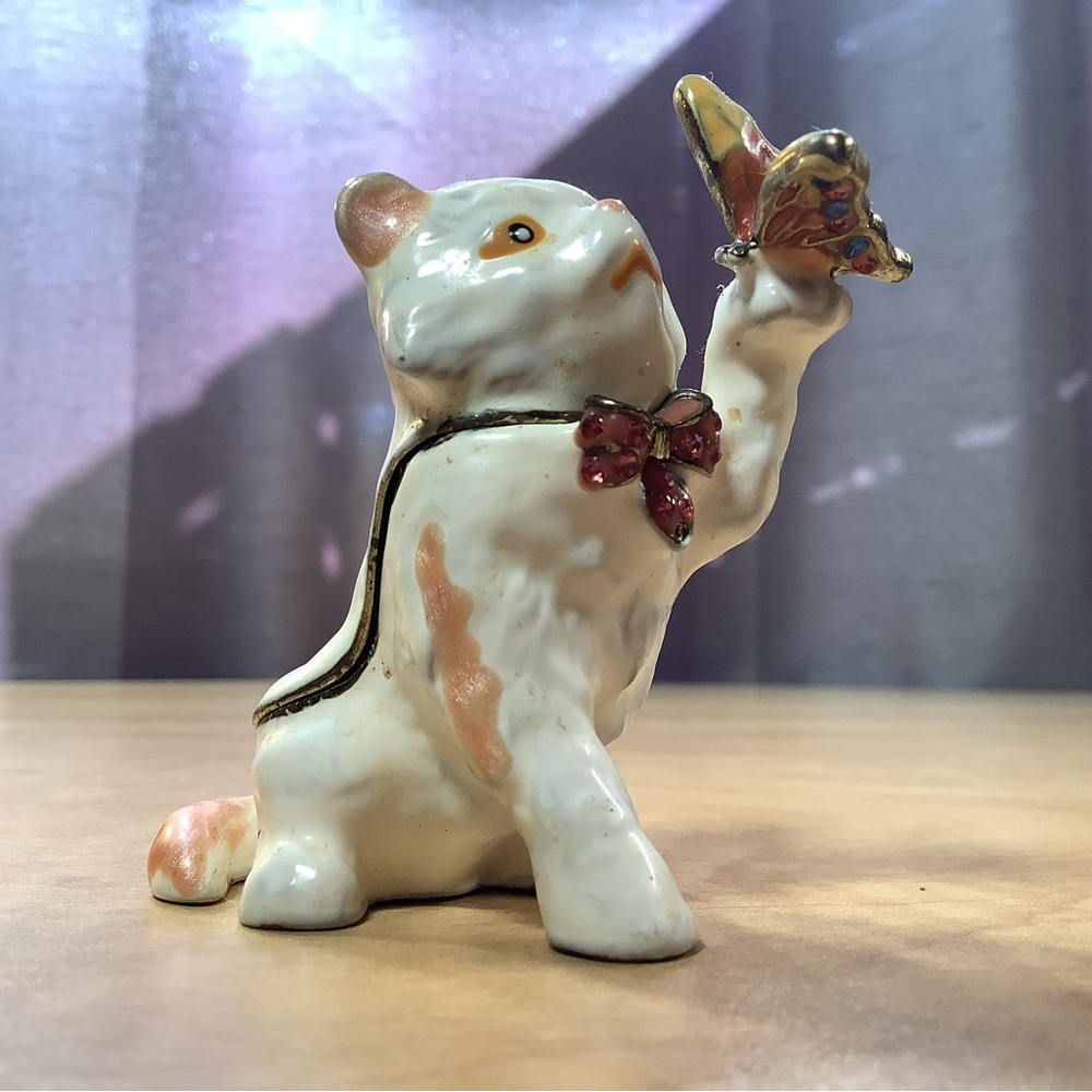 Vintage metal with enamel cat butterfly Keepsake Collection Trinket Box tiny